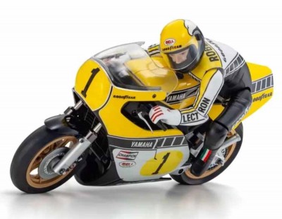 Kyosho Moto Hanging On...